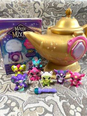 Magic Mixies Lot: 7 Mixlings, Genie Lamp, Magical Mist Refill Pack